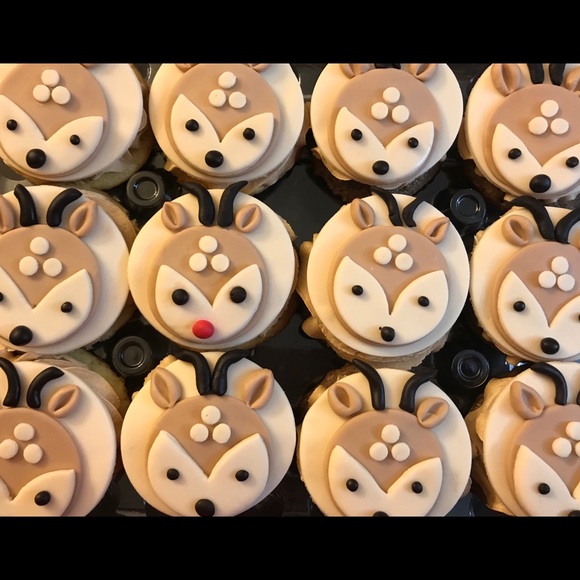 Cupcake and cake toppers - Picture 3 of 8